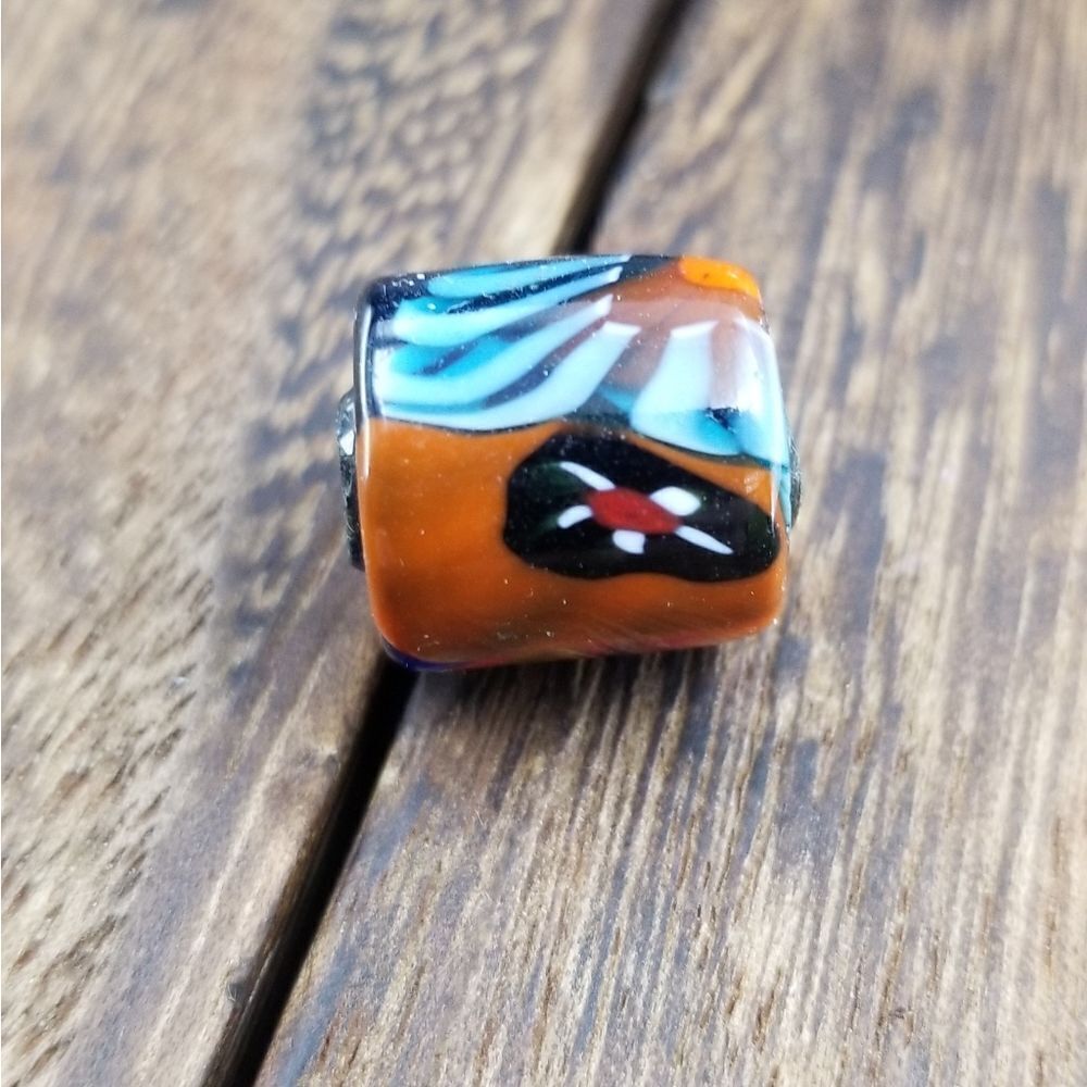 Hand painted fall in the summer bead P204 - Picture 1 of 3